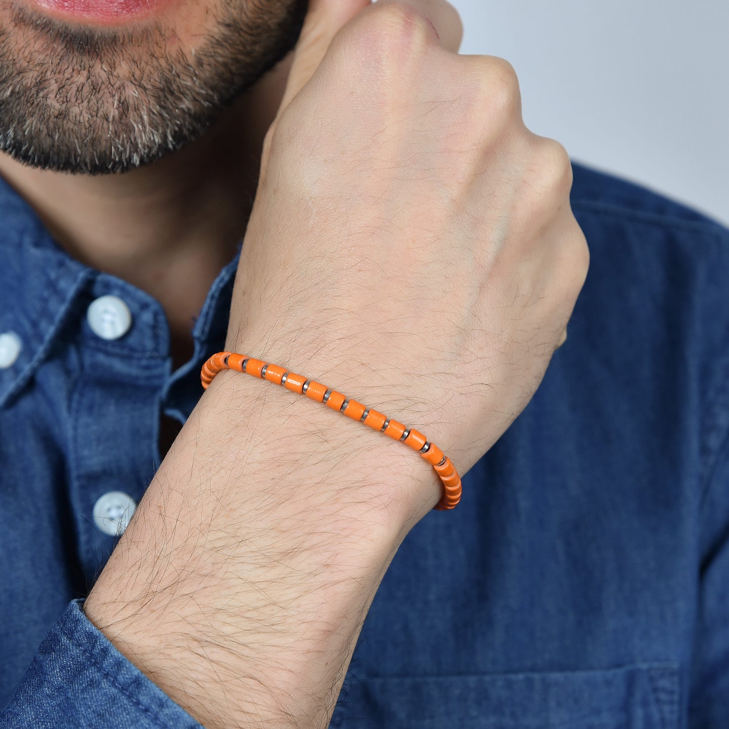 PULSERA DE ACERO PARA HOMBRE CON PIEDRAS NARANJAS