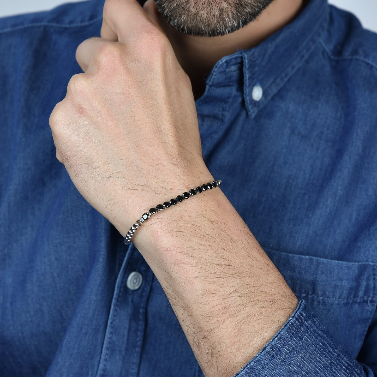PULSERA DE ACERO PARA HOMBRE CON CRISTALES NEGROS
