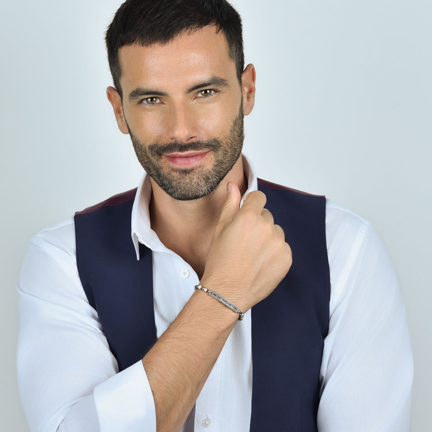 BRACCIALE UOMO IN ACCIAIO E PIETRE MULTICOLOR GLI AMICI SONO I FRATELLI CHE TI