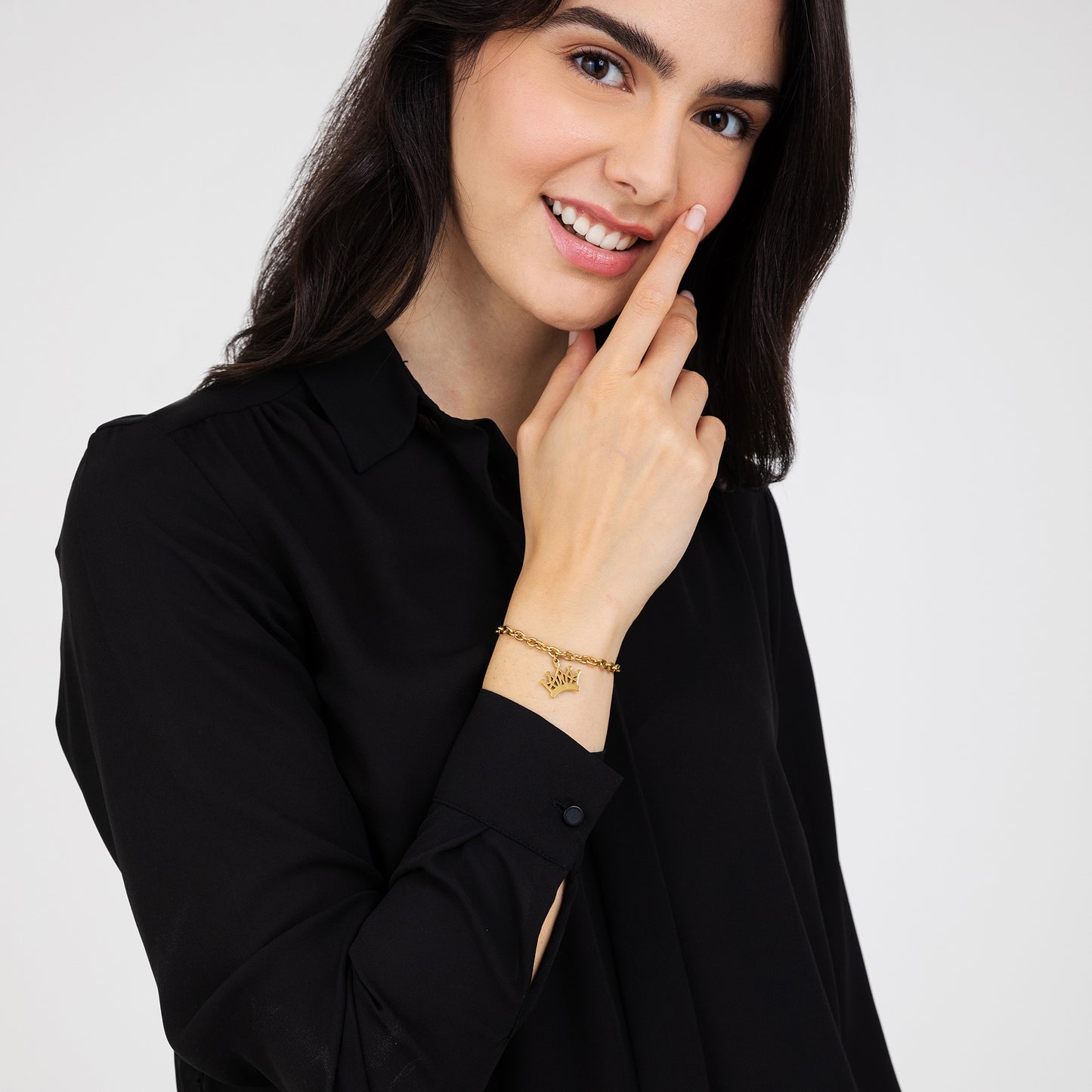 BRAZALETE DE ACERO DORADO PARA MUJER CON CORONA