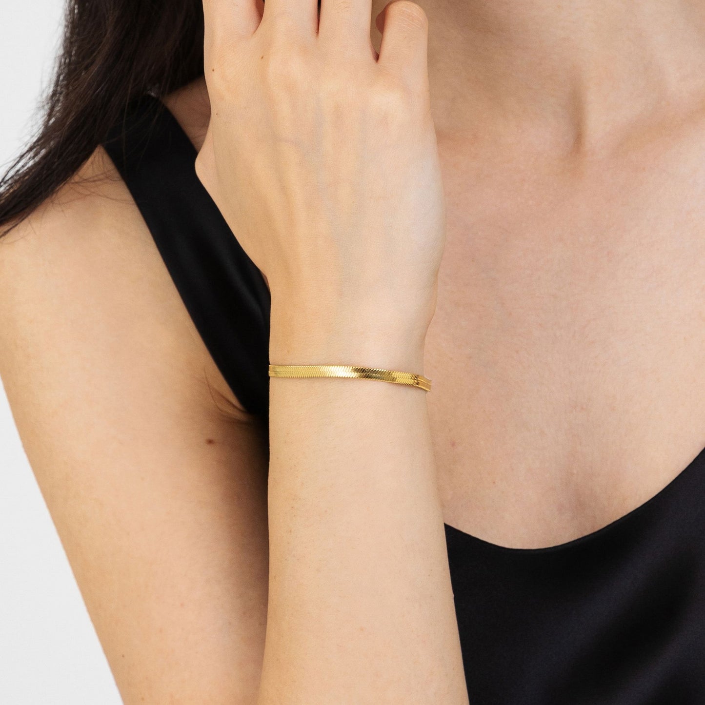 BRAZALETE DE ACERO DORADO PARA MUJER
