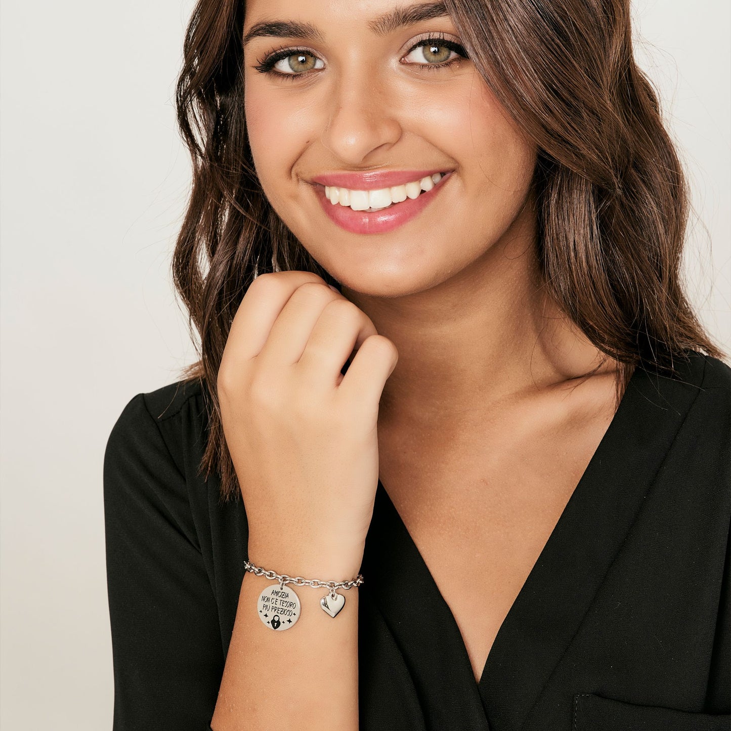 AMISTOSO BRAZALETE DE MUJER DE ACERO NO HAY TESORO MÁS PRECIADO