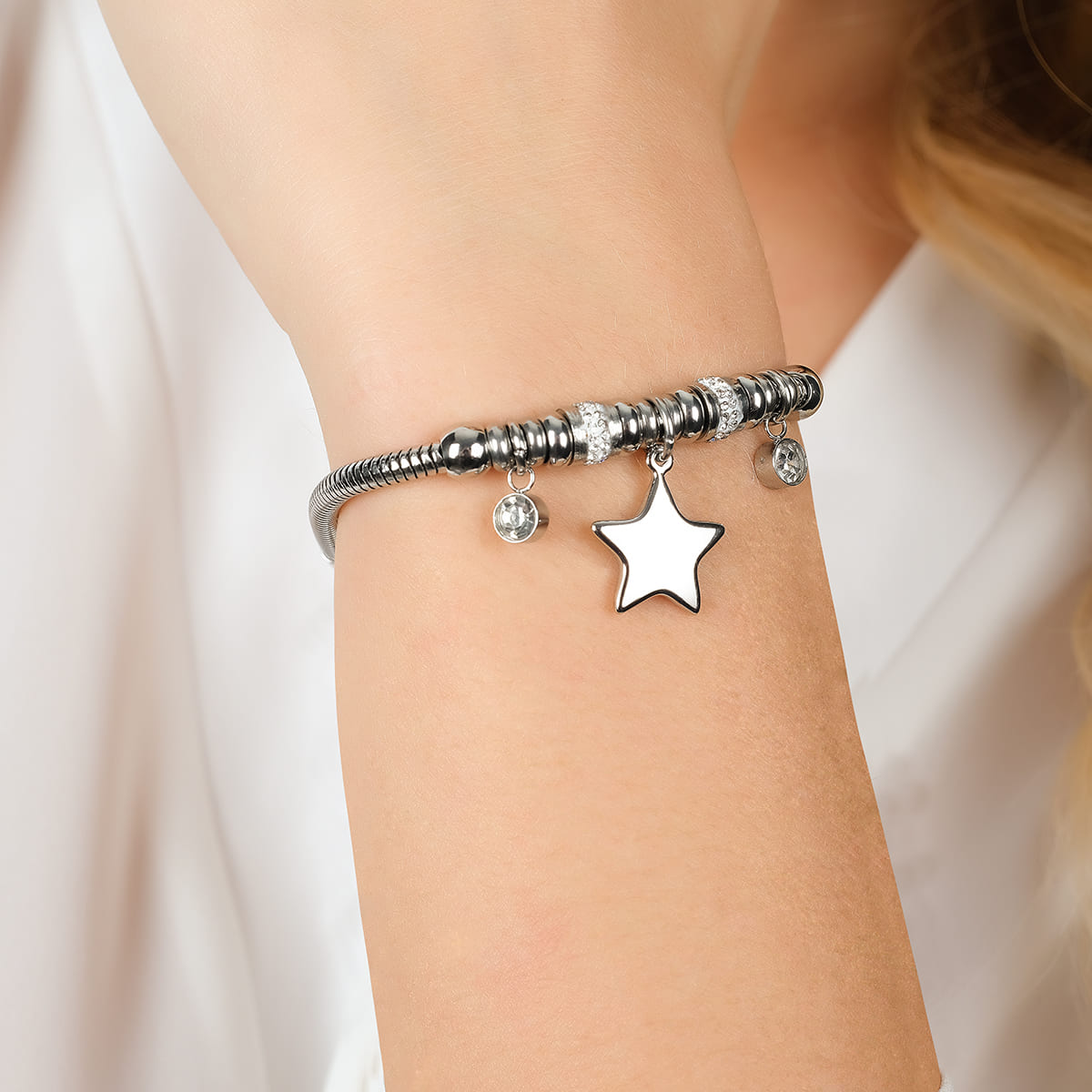 PULSERA DE ACERO PARA MUJER CON ESTRELLA Y CRISTALES BLANCOS