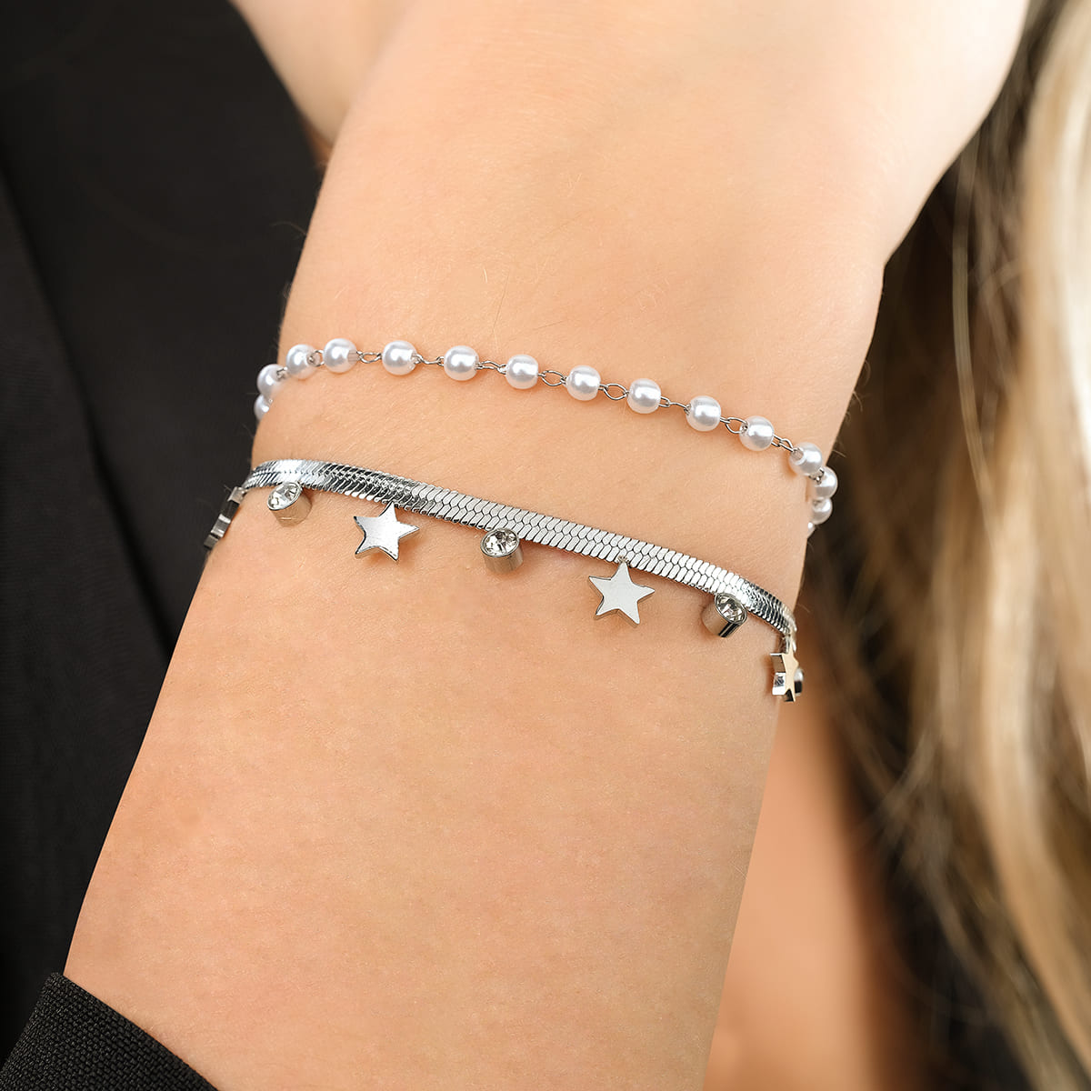 PULSERA DE ACERO PARA MUJER CON PERLAS BLANCAS, ESTRELLAS Y CRISTALES