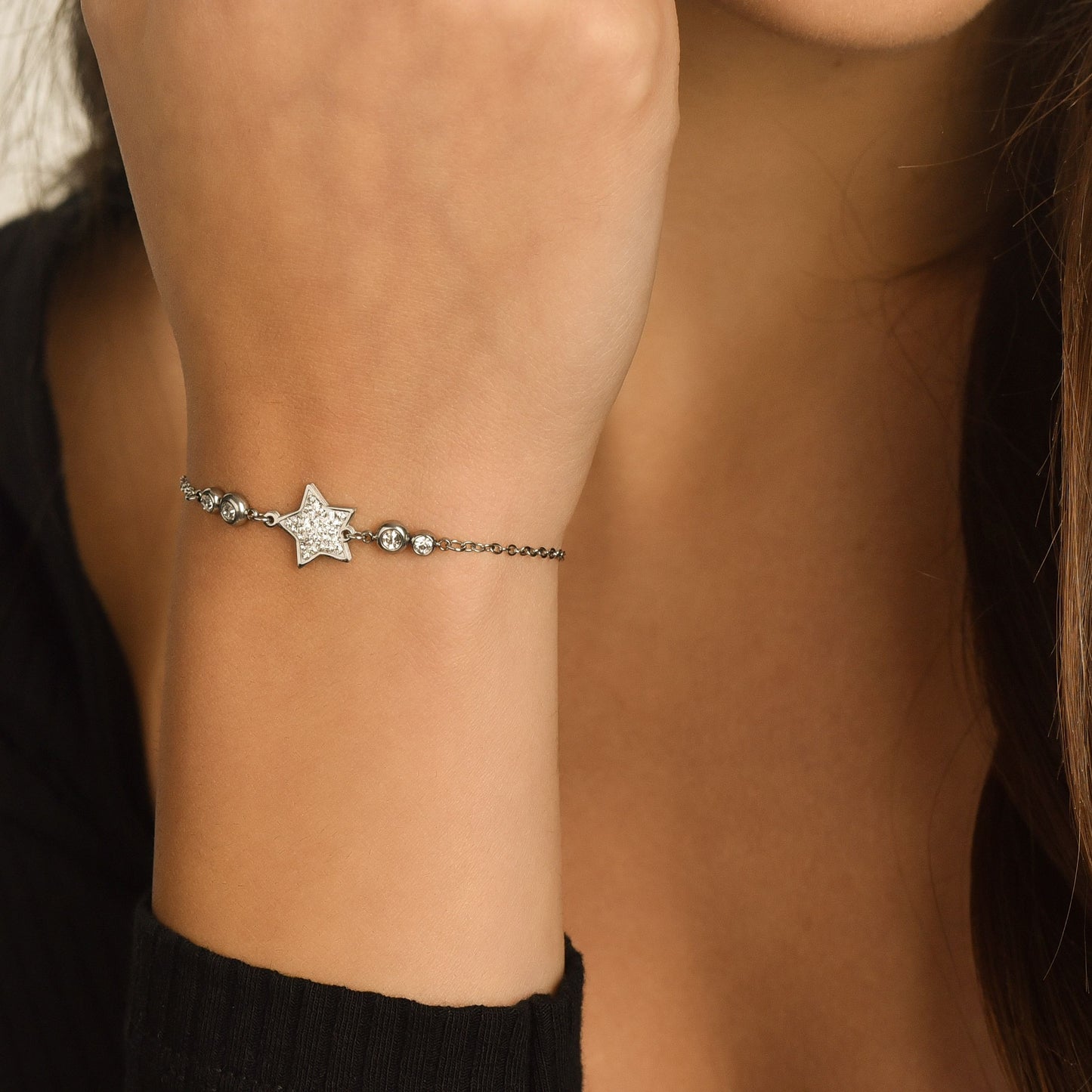 PULSERA DE ESTRELLA DE ACERO PARA MUJER CON CRISTALES BLANCOS