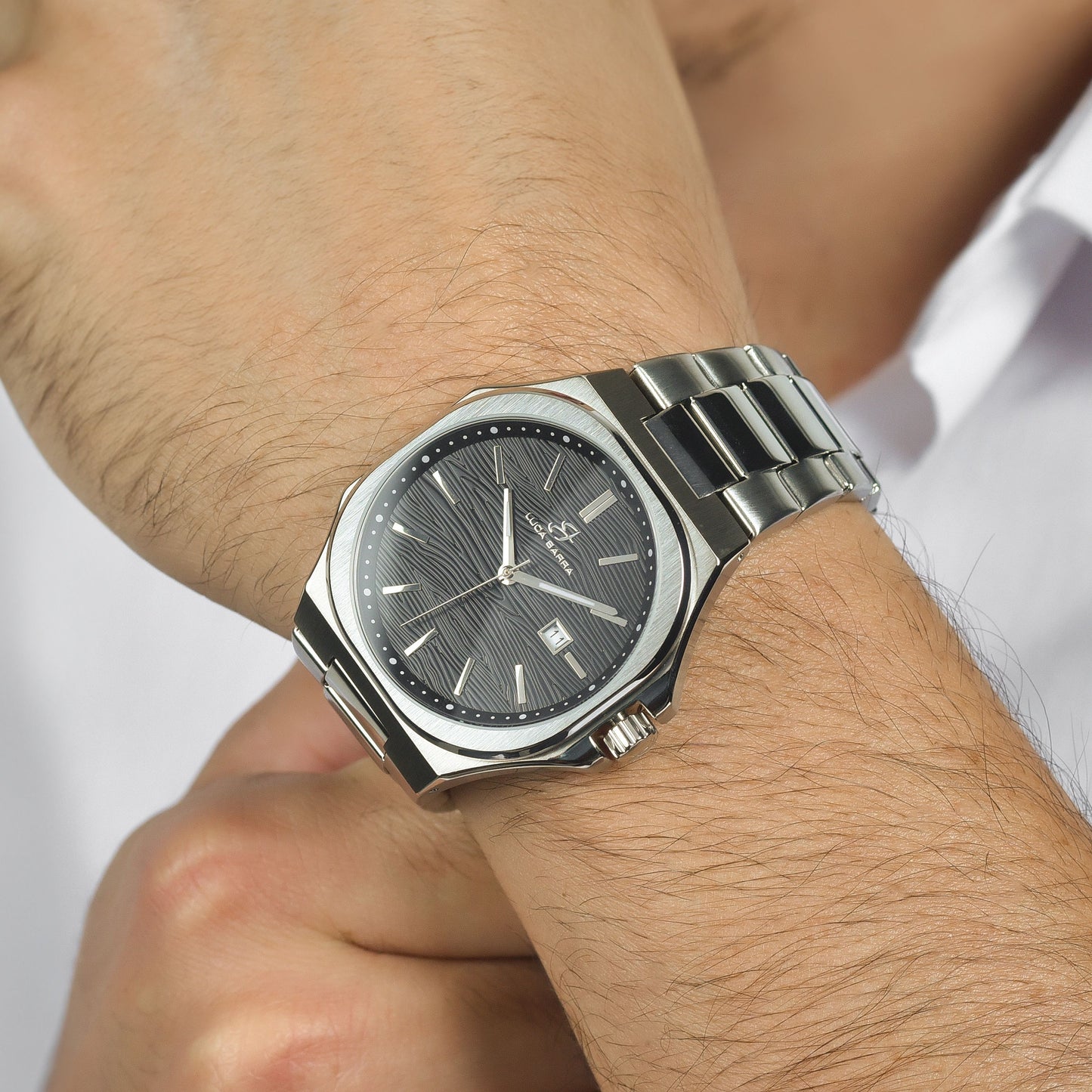 RELOJ DE ACERO PARA HOMBRE ESFERA NEGRA, DETALLES PLATEADOS