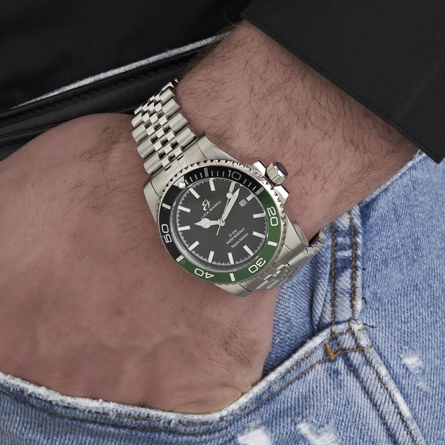 RELOJ CON CAJA DE ACERO ESFERA NEGRA BISEL NEGRO Y VERDE