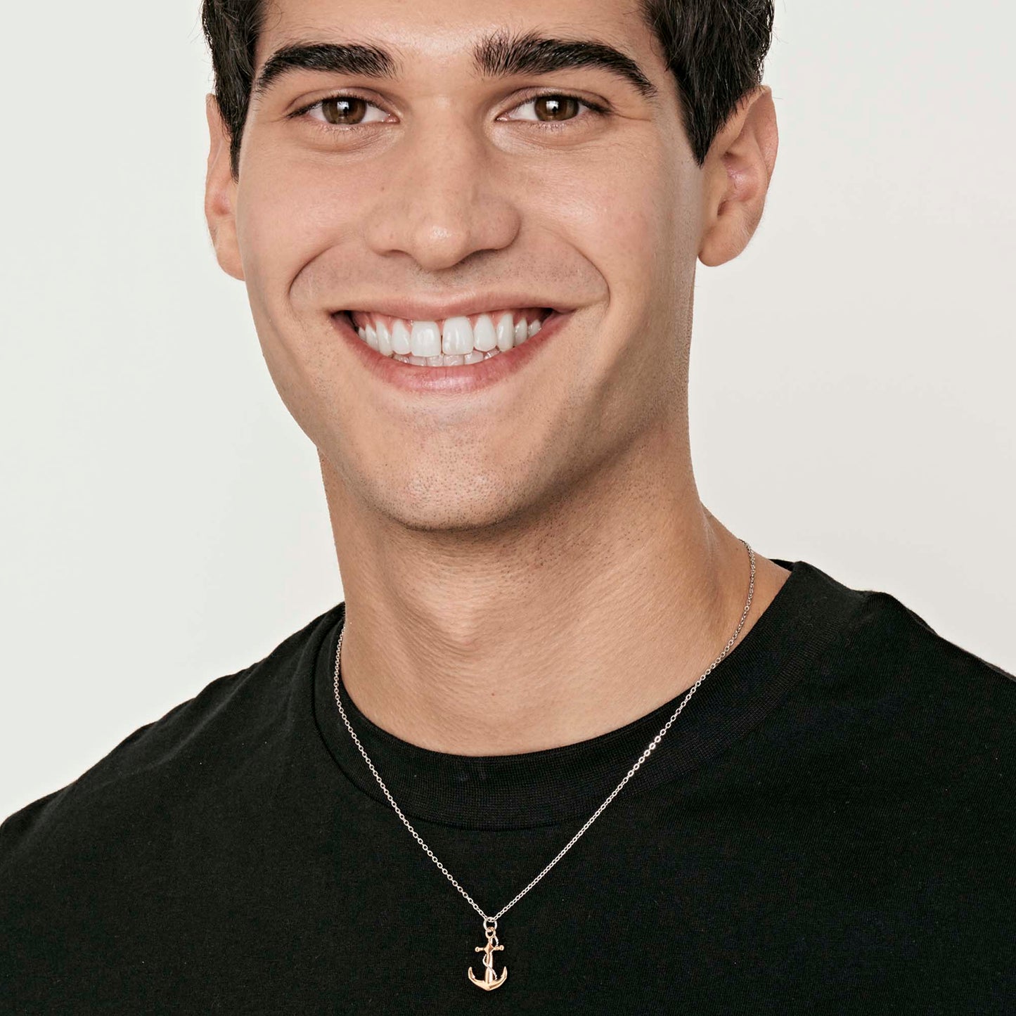 COLLAR DE ACERO PARA HOMBRES CON ANCLA ROSA IP Y ELEMENTOS DE PLATA