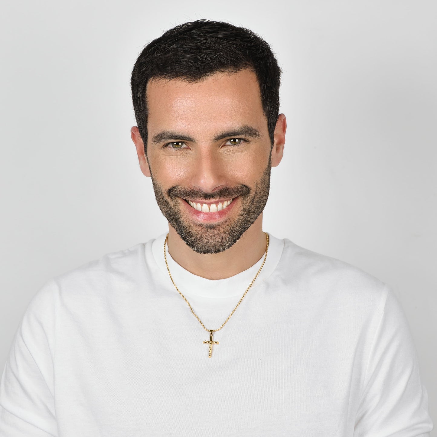 COLLAR DE ACERO PARA HOMBRE CON CRUCIFIJO