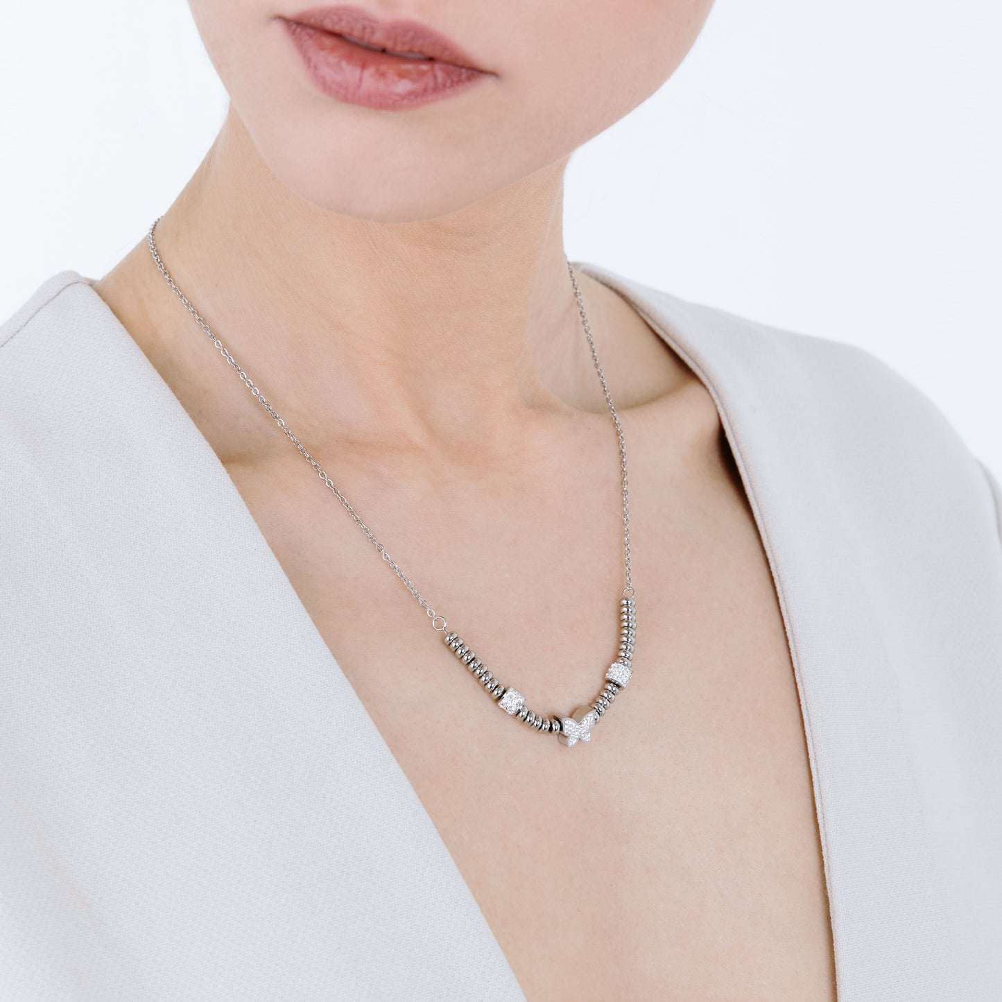 COLLAR DE MARIPOSAS DE ACERO CON CRISTALES BLANCOS
