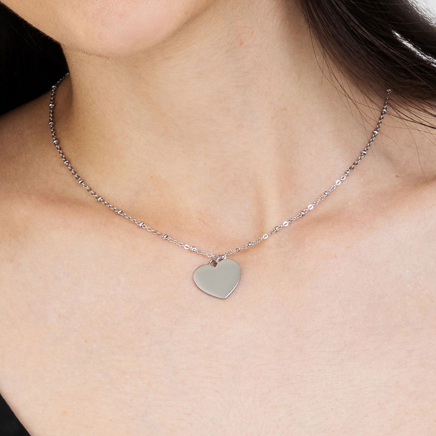 COLLAR PERSONALIZADO DE ACERO PARA MUJER CON CORAZÓN