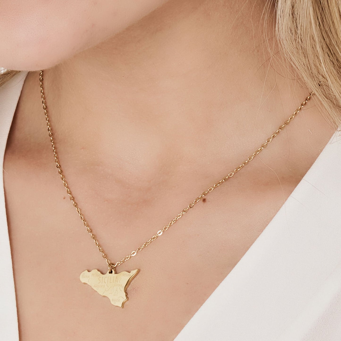 COLLAR DE ACERO IP ORO SICILIA