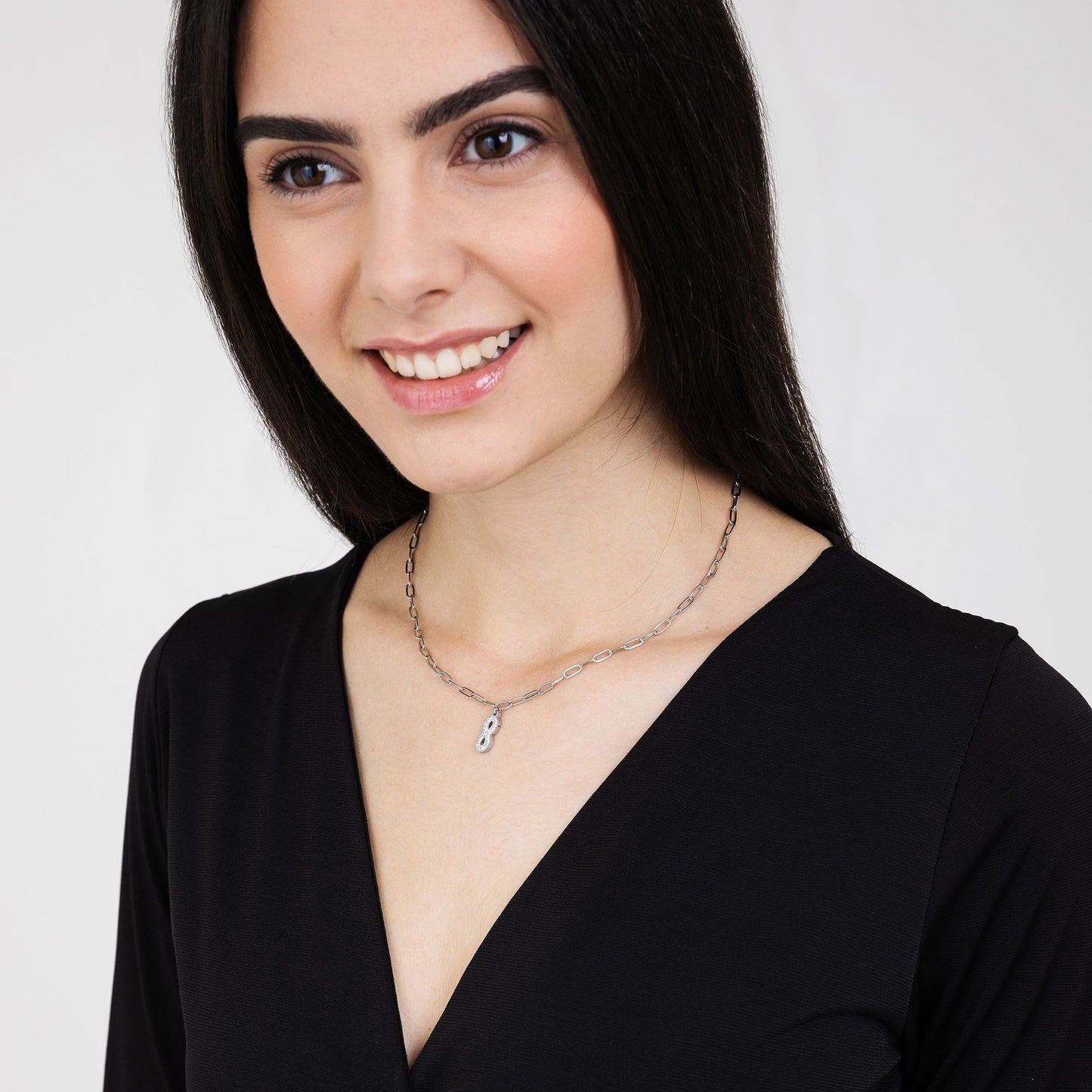 COLLAR DE ACERO PARA MUJER CON INFINITO Y CRISTALES BLANCOS Y CADENA DE ESLABONES