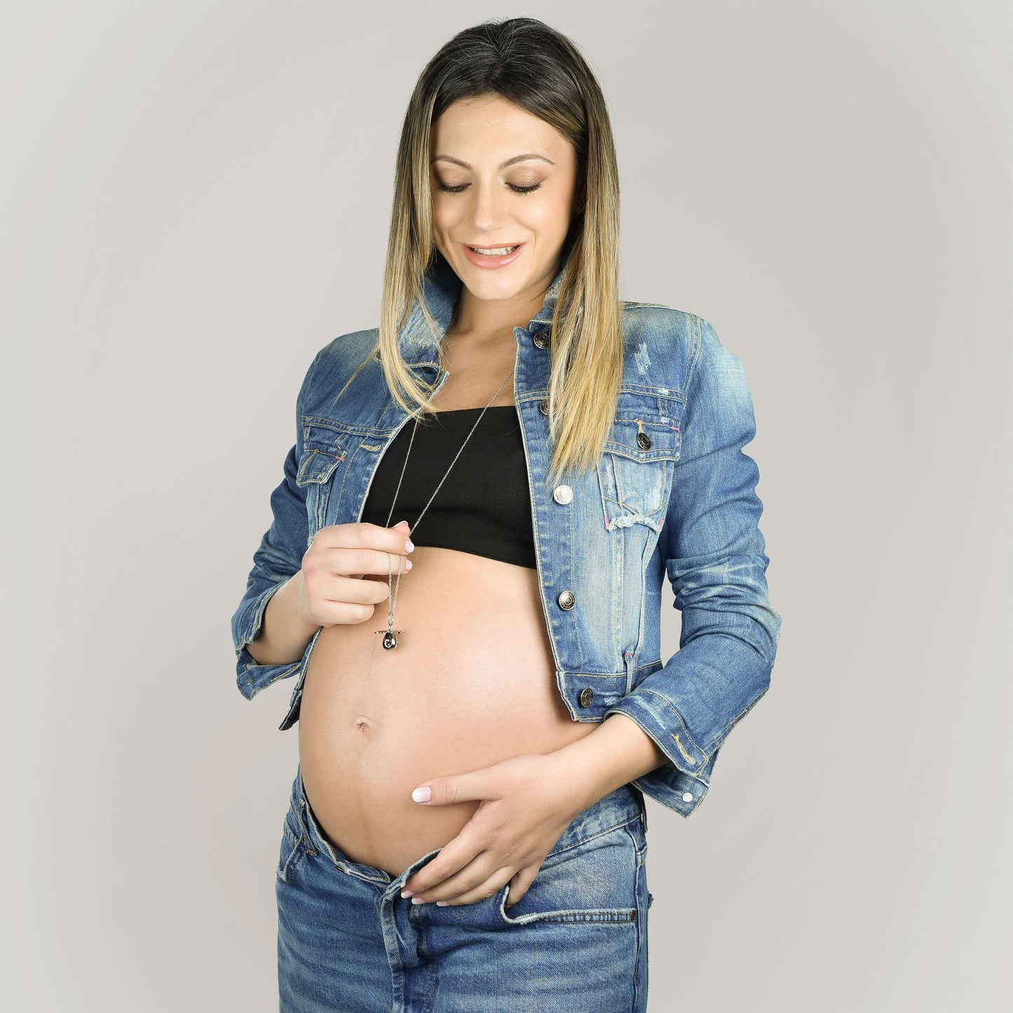 IP COLLAR DE ACERO DORADO CON FORMA DE ÁNGEL