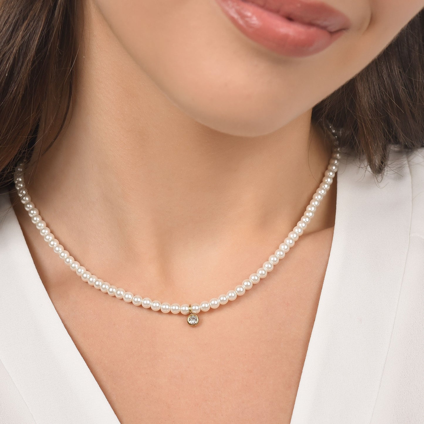 IP COLLAR DE ACERO DORADO PARA MUJER CON PERLAS CON CRISTAL BLANCO