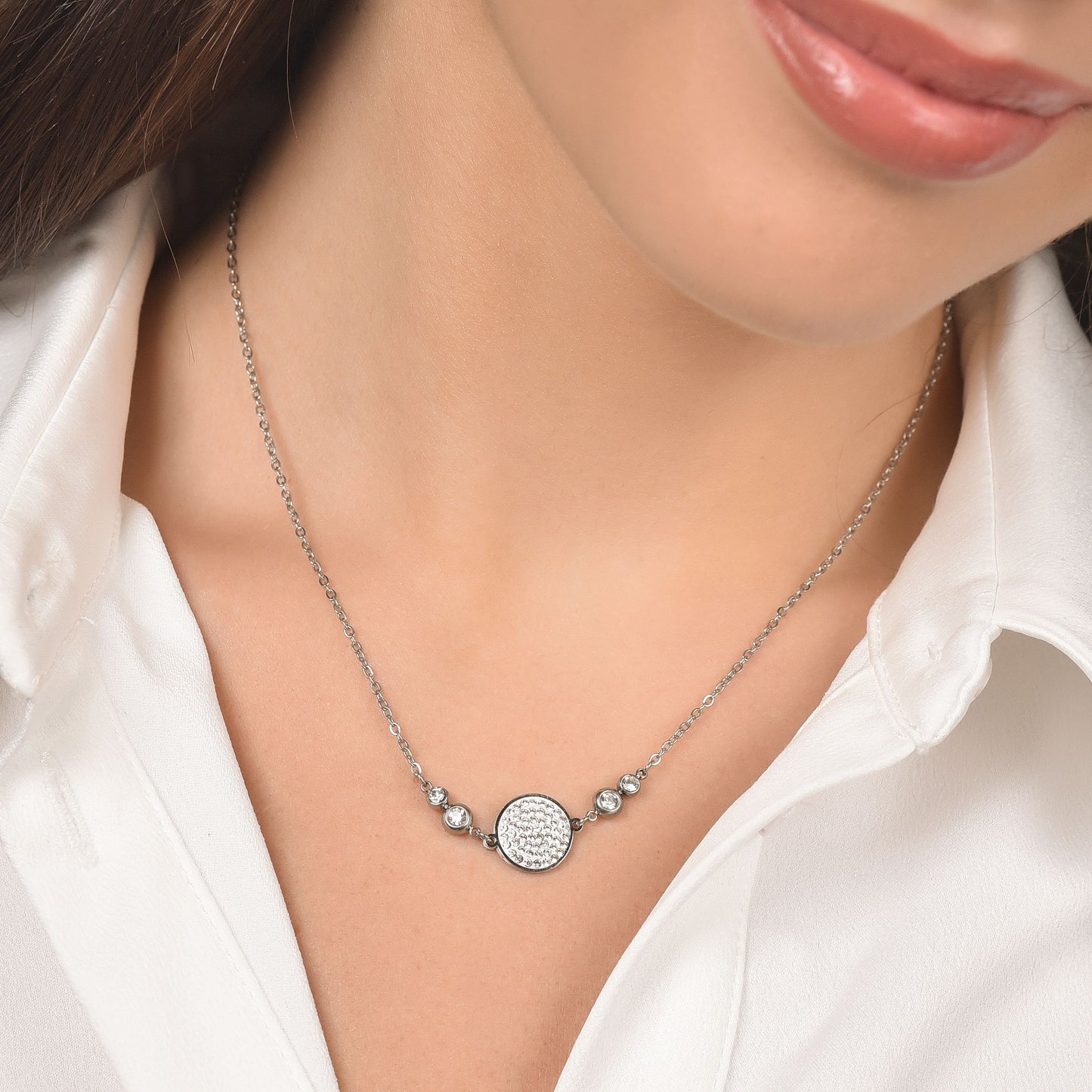 COLLAR DE ACERO PARA MUJER CON ELEMENTO DE CRISTAL BLANCO