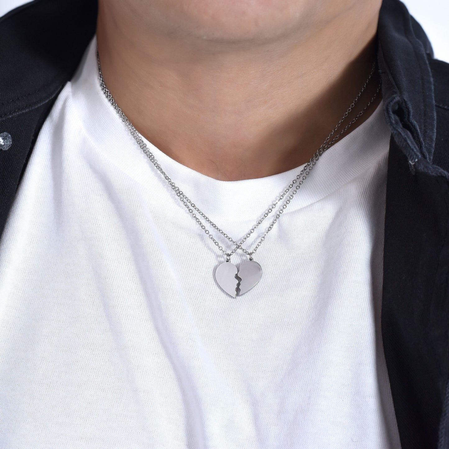 COLLAR DE PAREJA DE ACERO CON CORAZÓN