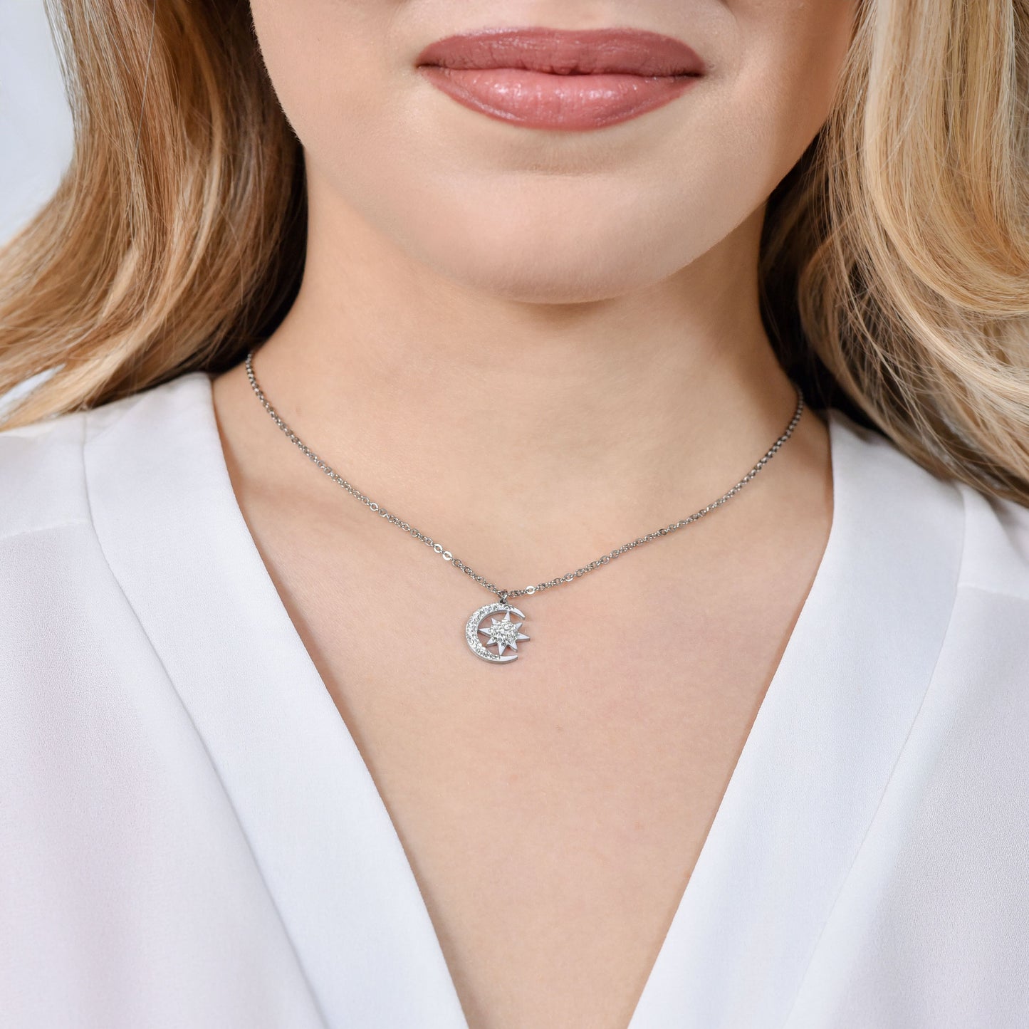 COLLAR ESTRELLA Y LUNA DE ACERO