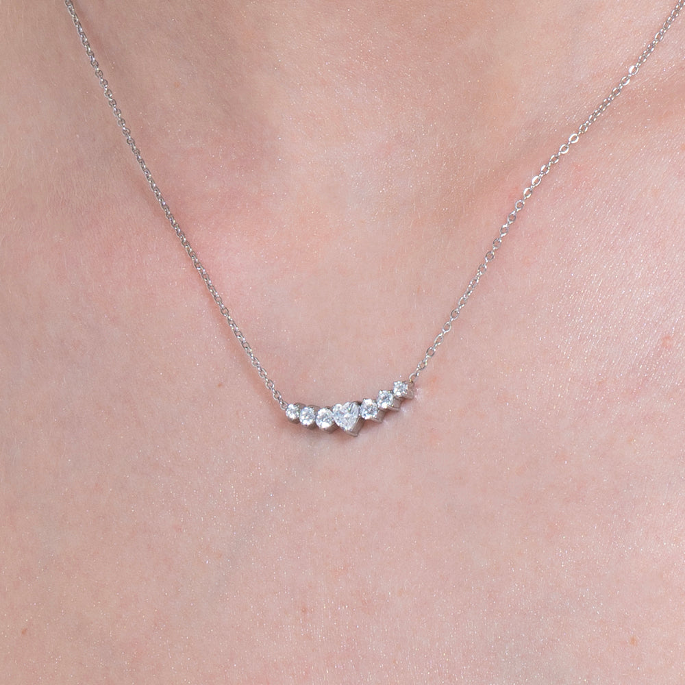 COLLAR DE ACERO PARA MUJER CON CORAZÓN Y CRISTALES BLANCOS