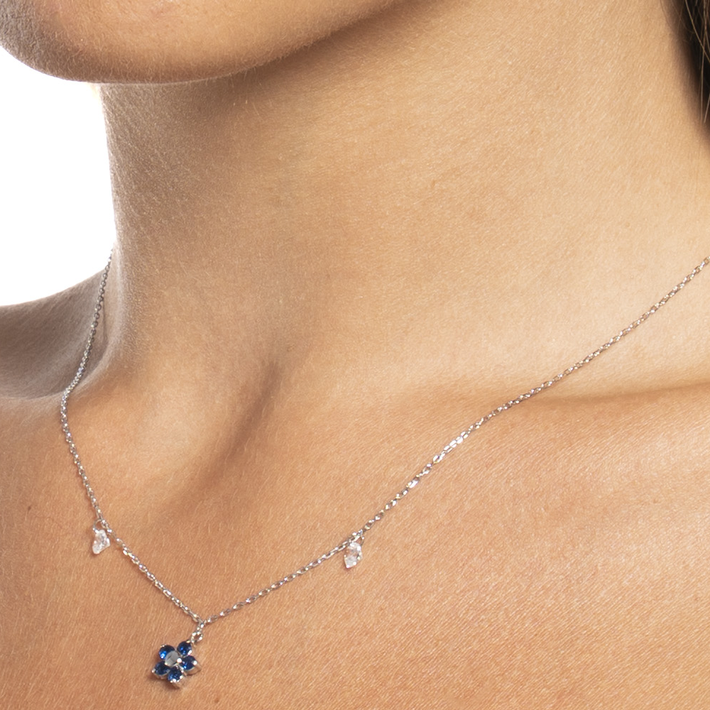 COLLANA DONNA IN ACCIAIO CON PENDENTE FIORE CON E PETALI ZICONE BLU