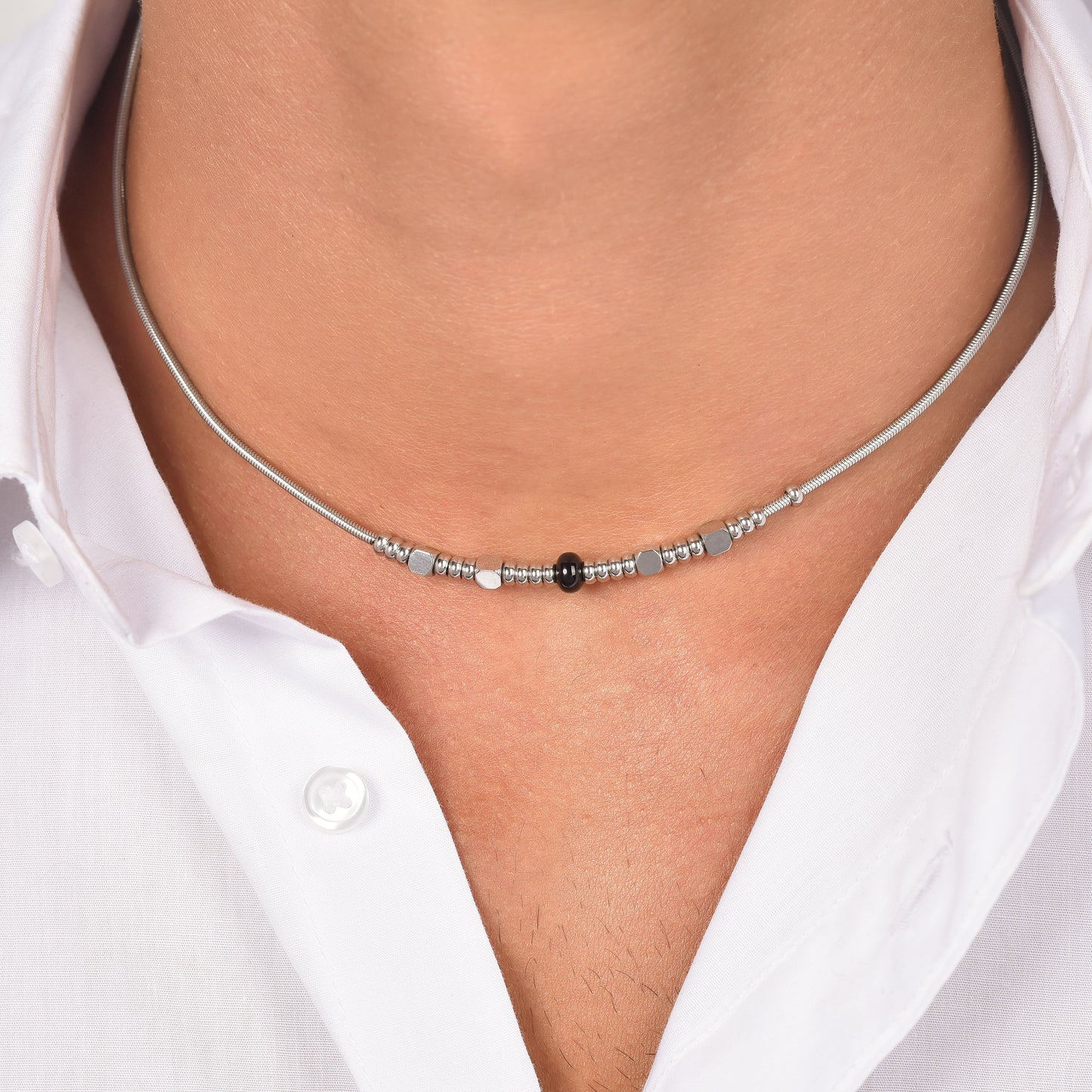 COLLAR DE HOMBRE DE ACERO CON AGATA NEGRA