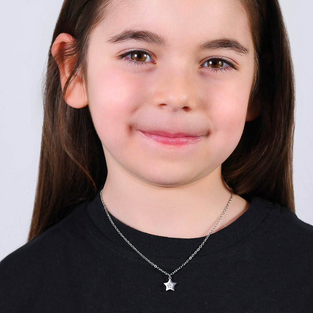 COLLAR DE ACERO PARA NIÑA CON ESTRELLA