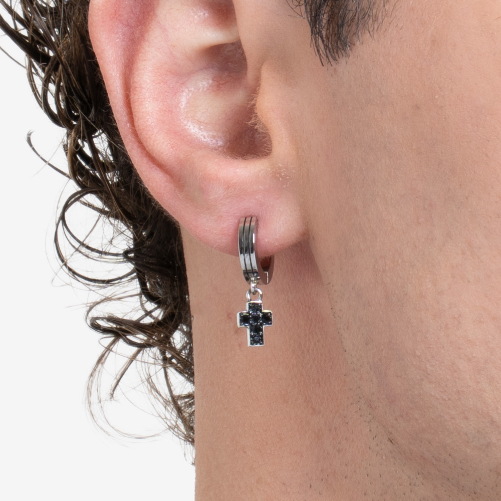 MONO ORECCHINO UOMO IN ACCIAIO CON CROCE IP NERO CON ZIRCONI NERI