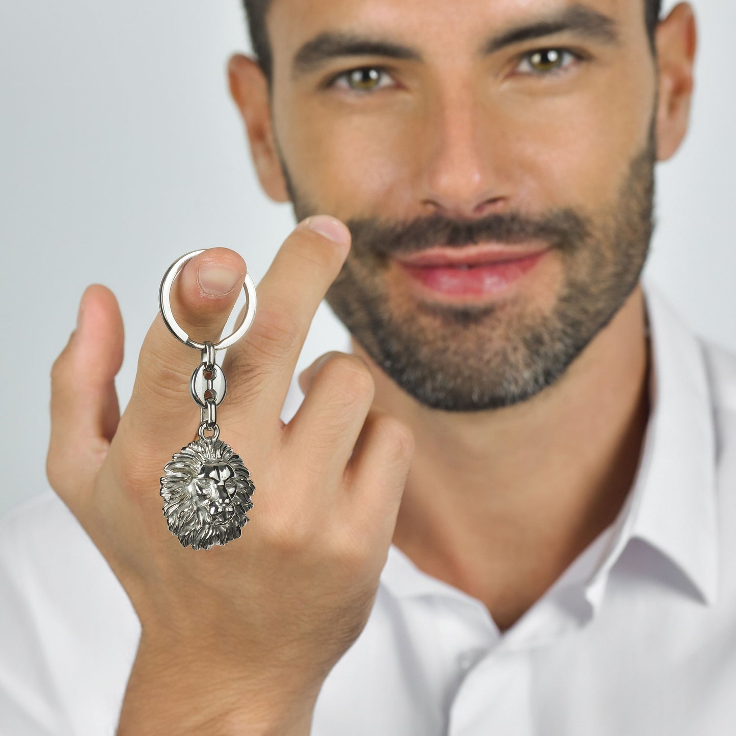 LLAVERO DE ACERO CABEZA DE LEÓN