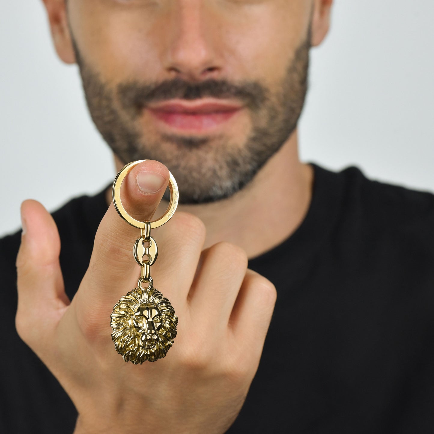 LLAVERO DE ACERO CABEZA DE LEÓN DE ORO IP PARA HOMBRE