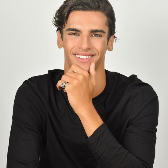 ANILLO DE HOMBRE DE ACERO CON CORONA Y ESMALTE NEGRO