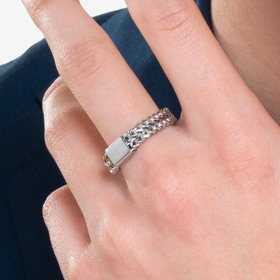 ANILLO HOMBRE DE ACERO