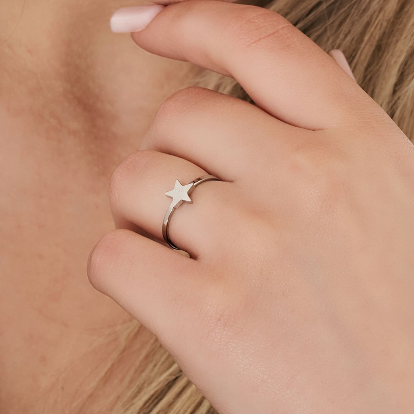 ANILLO DE ACERO PARA MUJERES CON ESTRELLA