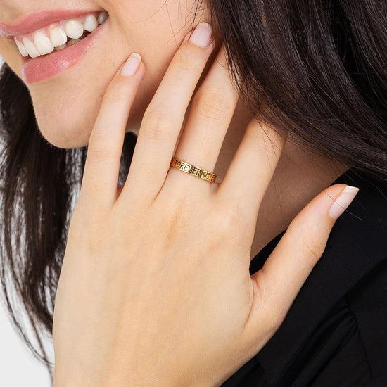 ANILLO DE ACERO CHAPADO EN ORO FOREVER SISTER