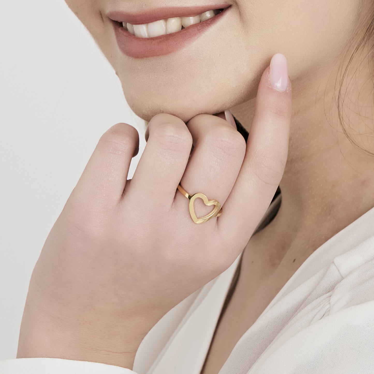 ANILLO DE ACERO IP DE MUJER CON CORAZÓN