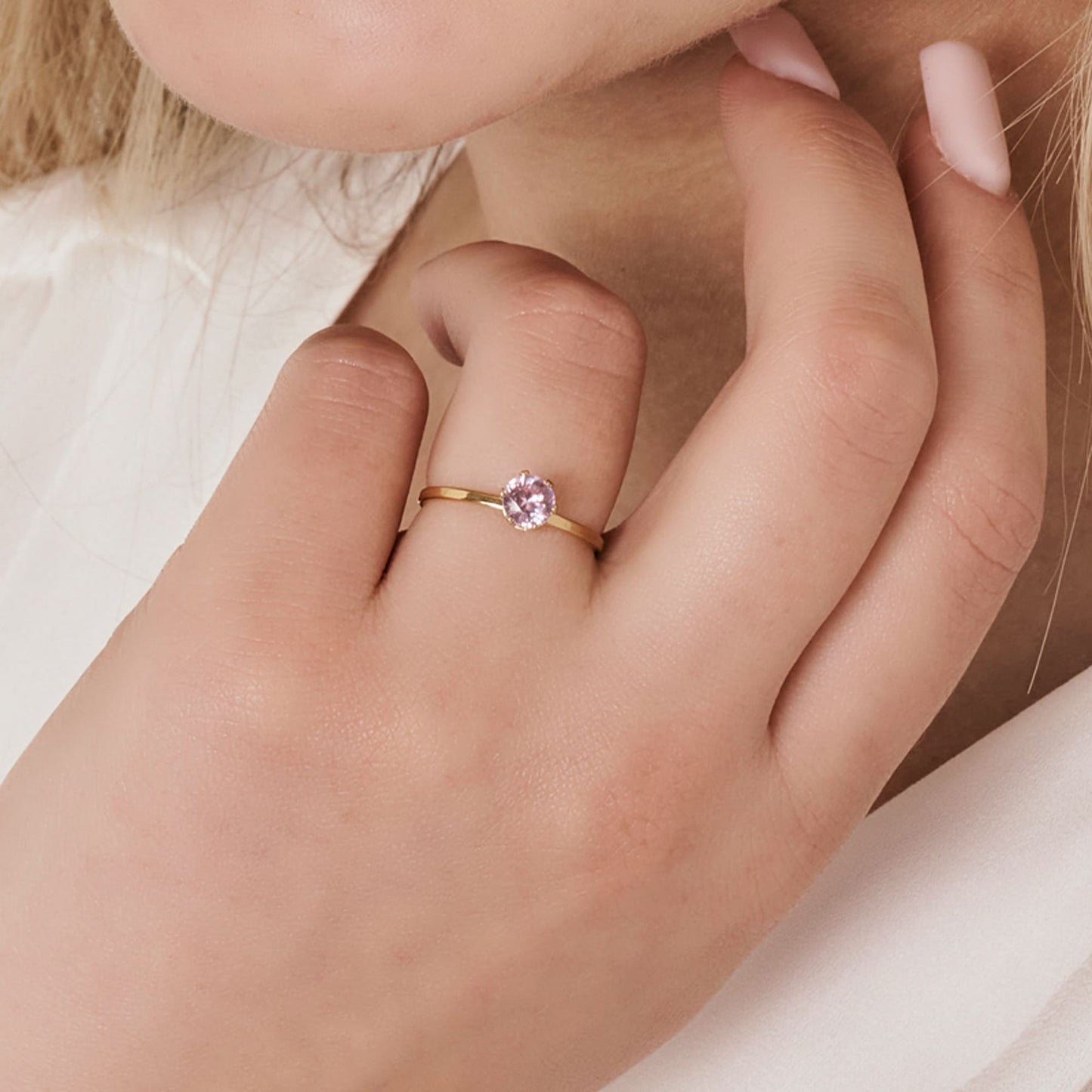 ANILLO SOLITARIO DE ACERO PARA MUJER CON CRISTAL ROSA