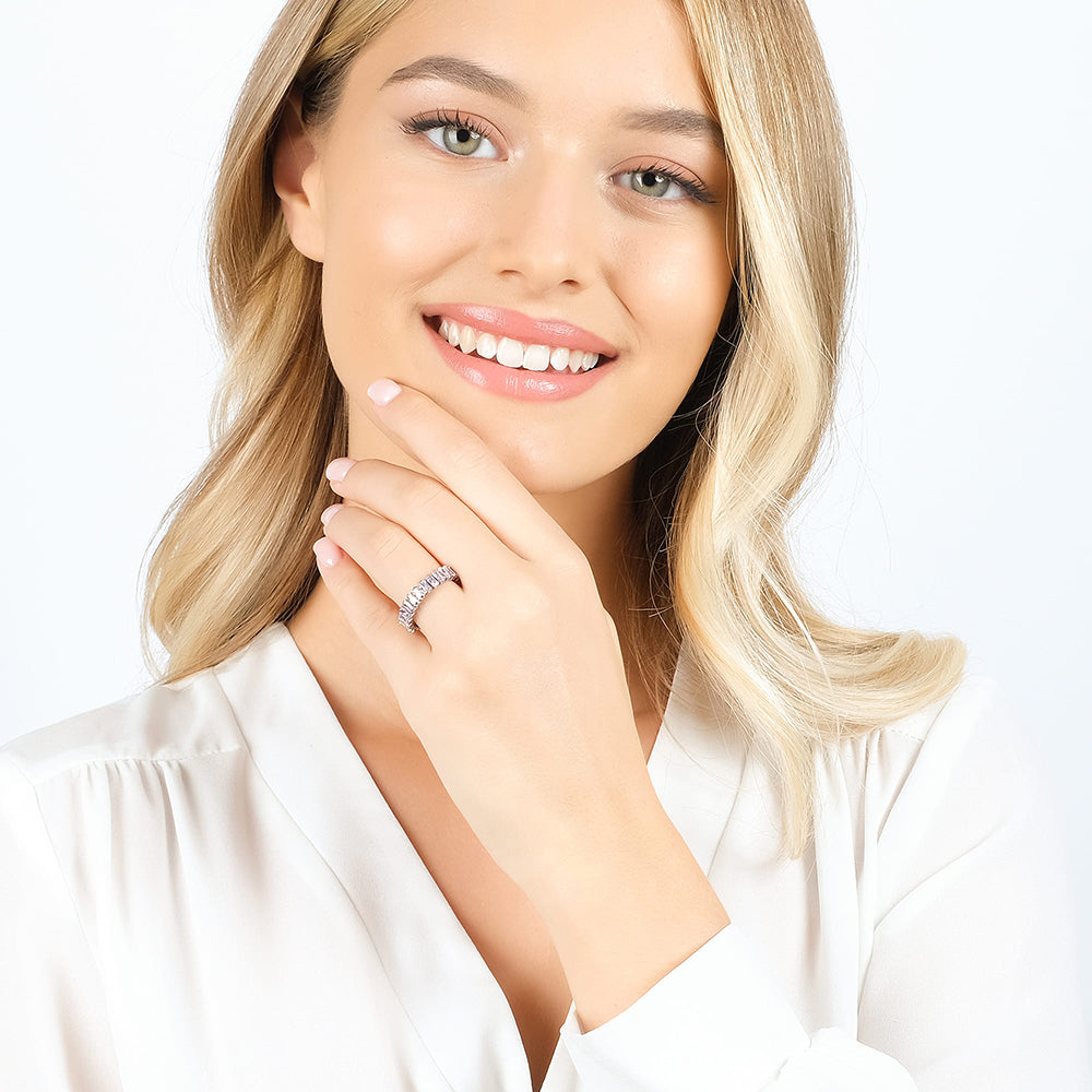 ANILLO ABIERTO DE ACERO PARA MUJER CON CRISTALES ROSAS