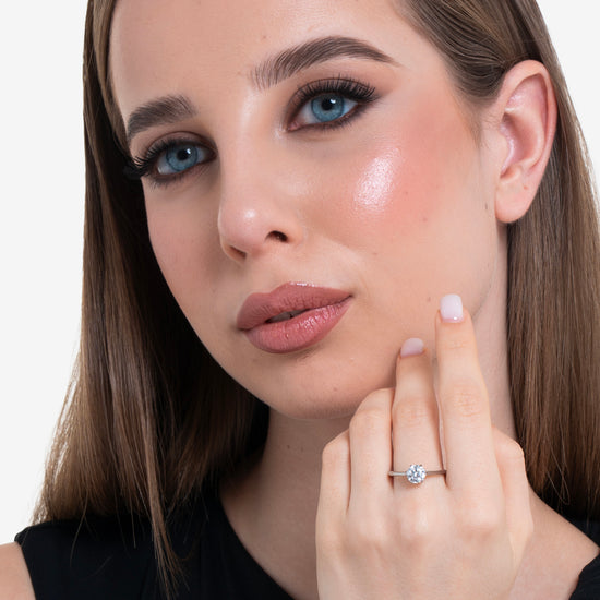 ANILLO DE ACERO PARA SEÑORA CON CRISTAL BLANCO