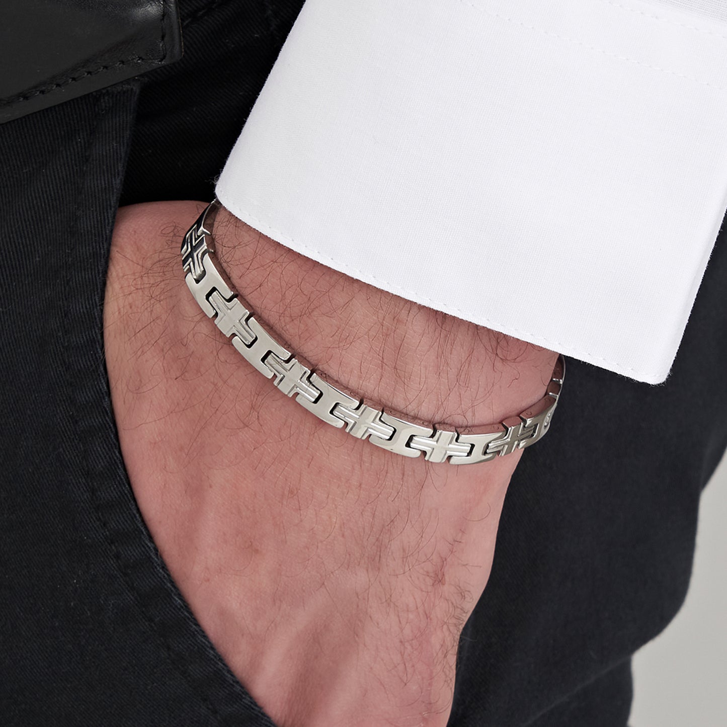 BRAZALETE DE ACERO DE ESLABONES CRUZADOS PARA HOMBRE