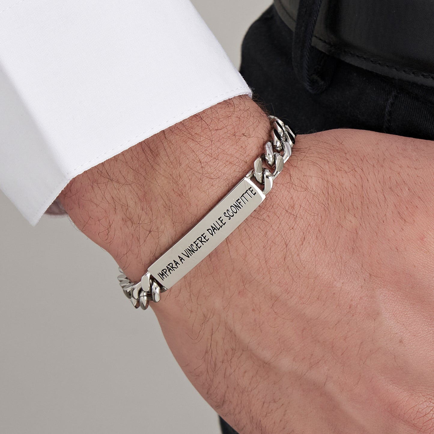 EL BRAZALETE DE LOS HOMBRES DE ACERO APRENDE A GANAR CON LAS DERROTAS