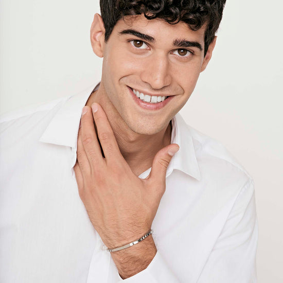 PULSERA DE ACERO PARA HOMBRE CON PLACA NEGRA Y CRISTALES