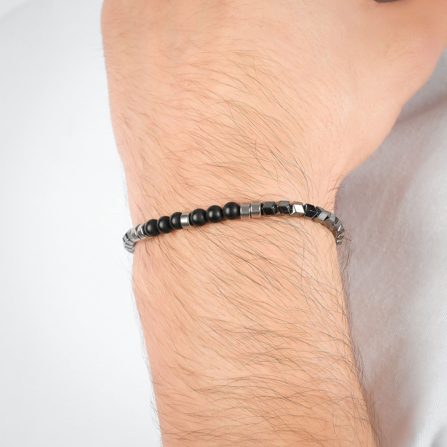 PULSERA DE ACERO PARA HOMBRE CON PIEDRAS GRISES IP Y NEGRAS