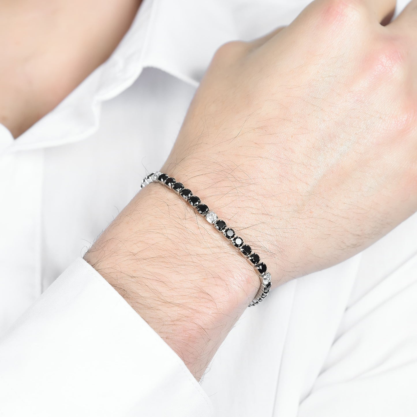 PULSERA DE TENIS DE ACERO PARA HOMBRE CON CRISTALES BLANCOS Y NEGROS