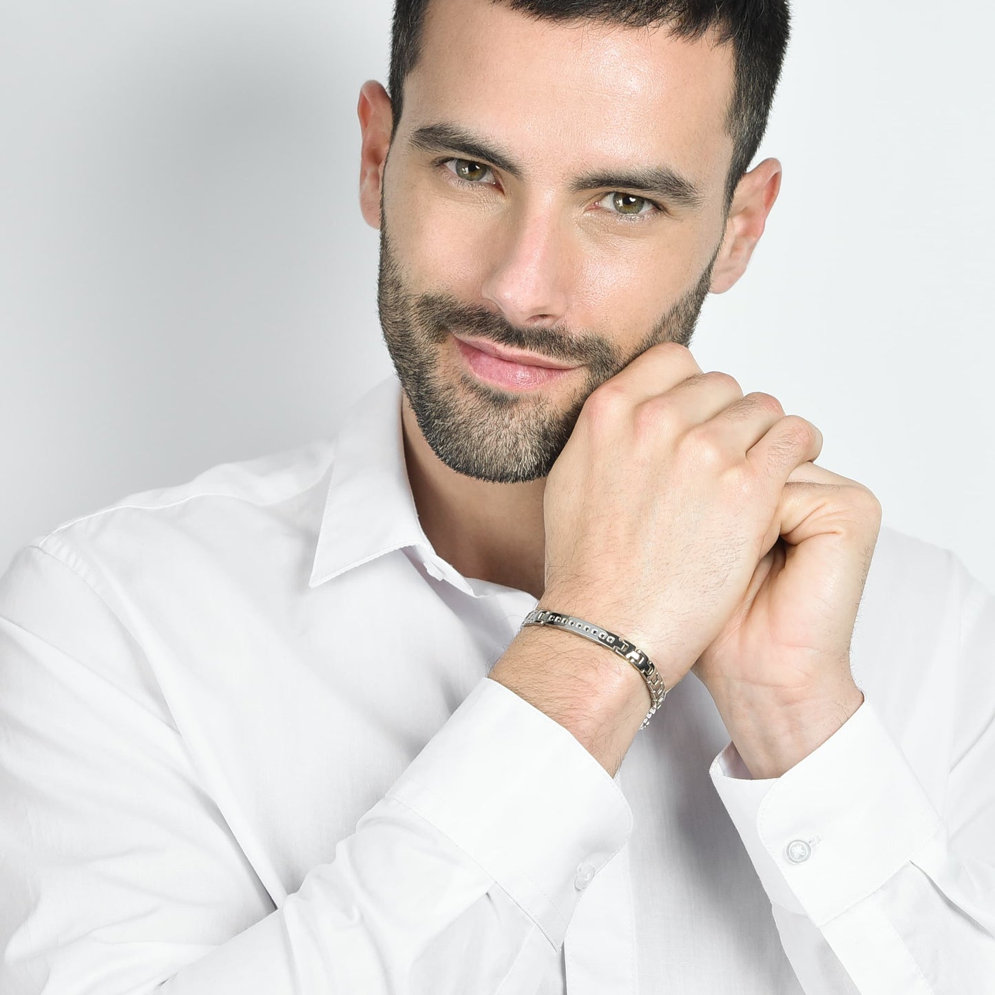 PULSERA DE ACERO PARA HOMBRE CON CRISTALES NEGROS