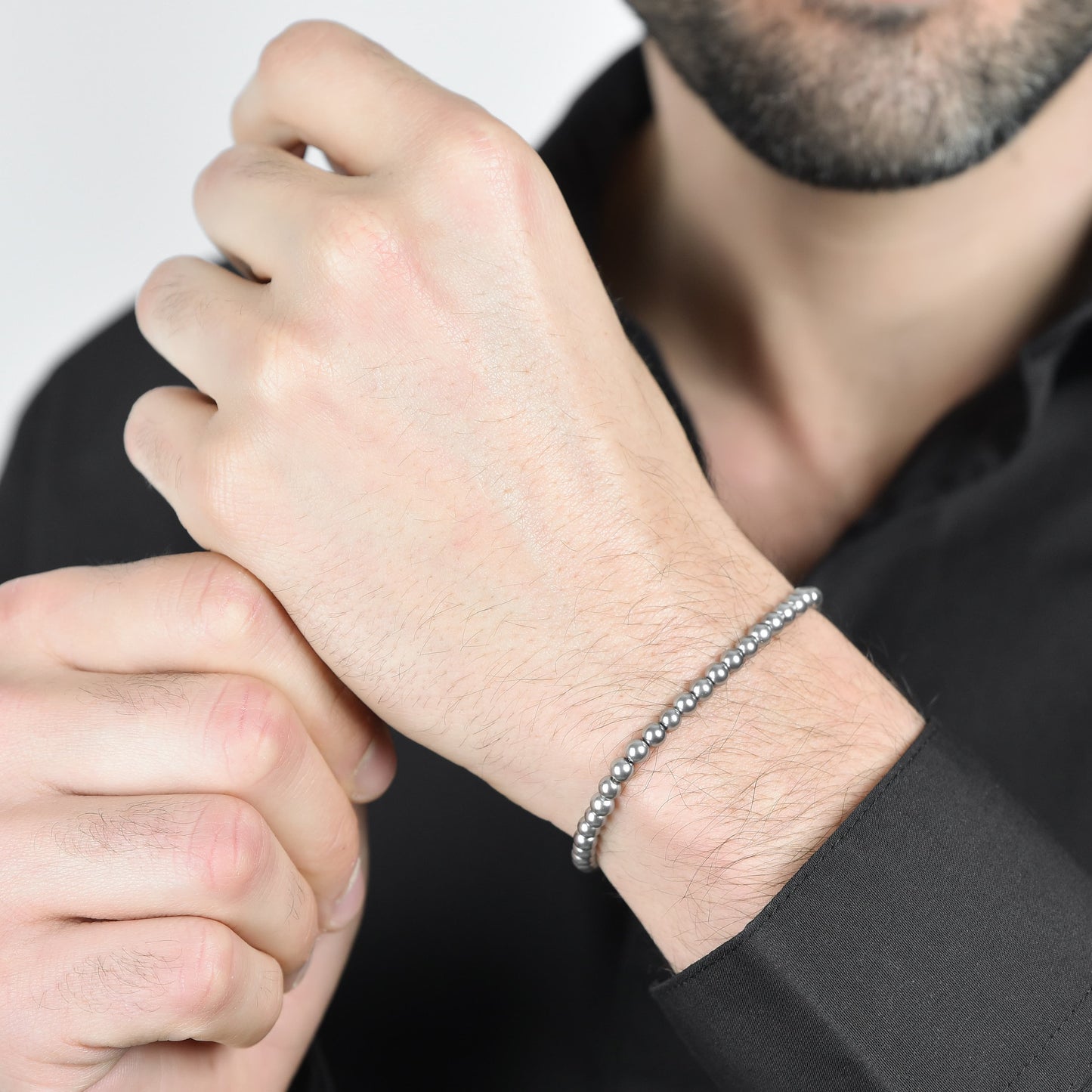 PULSERA DE HOMBRE DE ACERO CON PERLAS GRISES