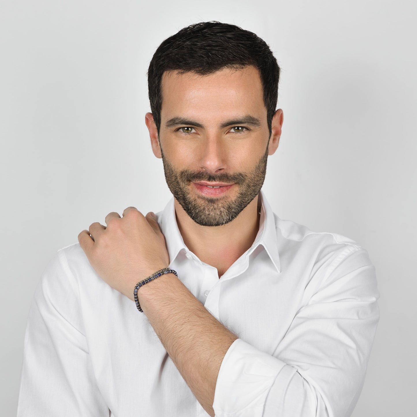 PULSERA DE ACERO PARA HOMBRE CON PIEDRAS AZULES Y ELEMENTOS DE ACERO