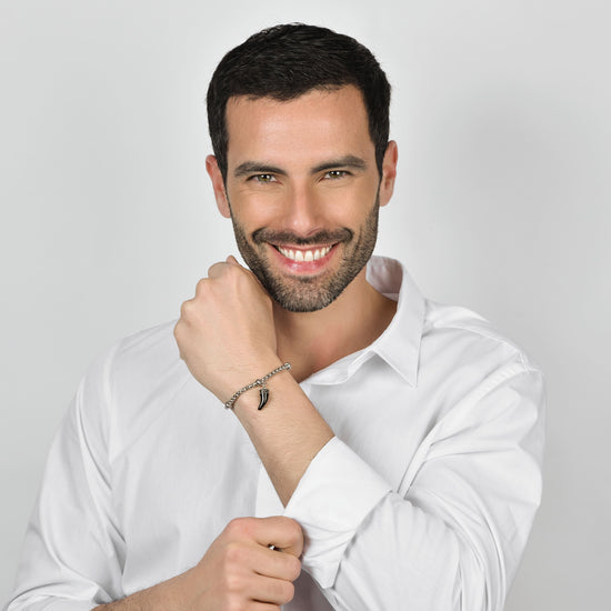 BRAZALETE DE HOMBRE DE ACERO CON CUERNO ESMALTADO NEGRO