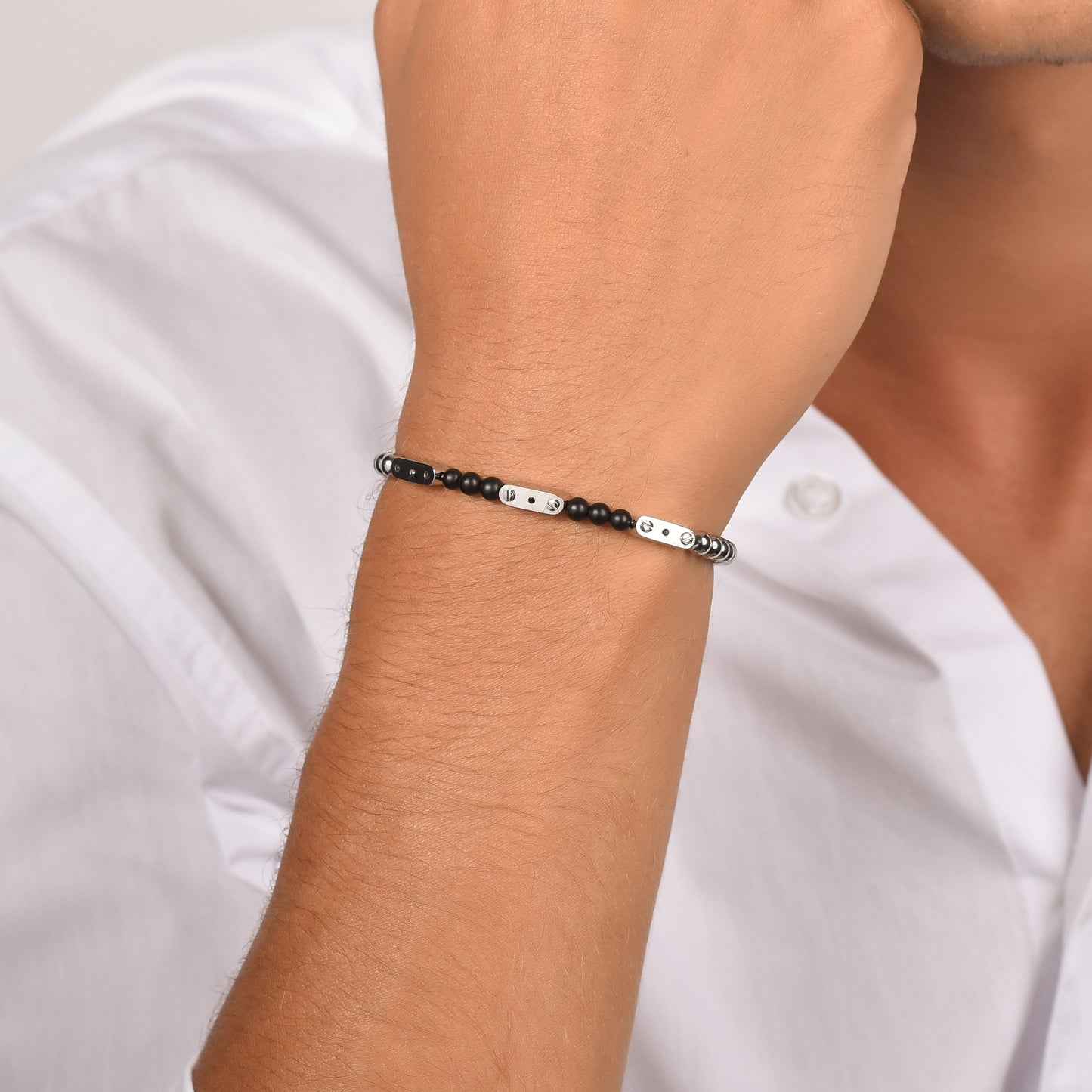 PULSERA DE ACERO PARA HOMBRE CON PIEDRAS NEGRAS