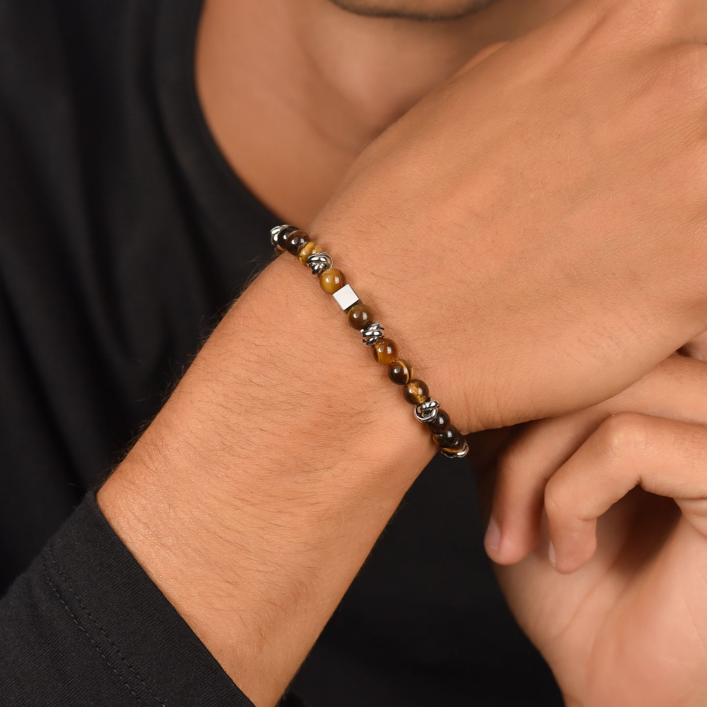 PULSERA DE ACERO PARA HOMBRE CON PIEDRAS OJO DE TIGRE Y ELEMENTOS DE ACERO