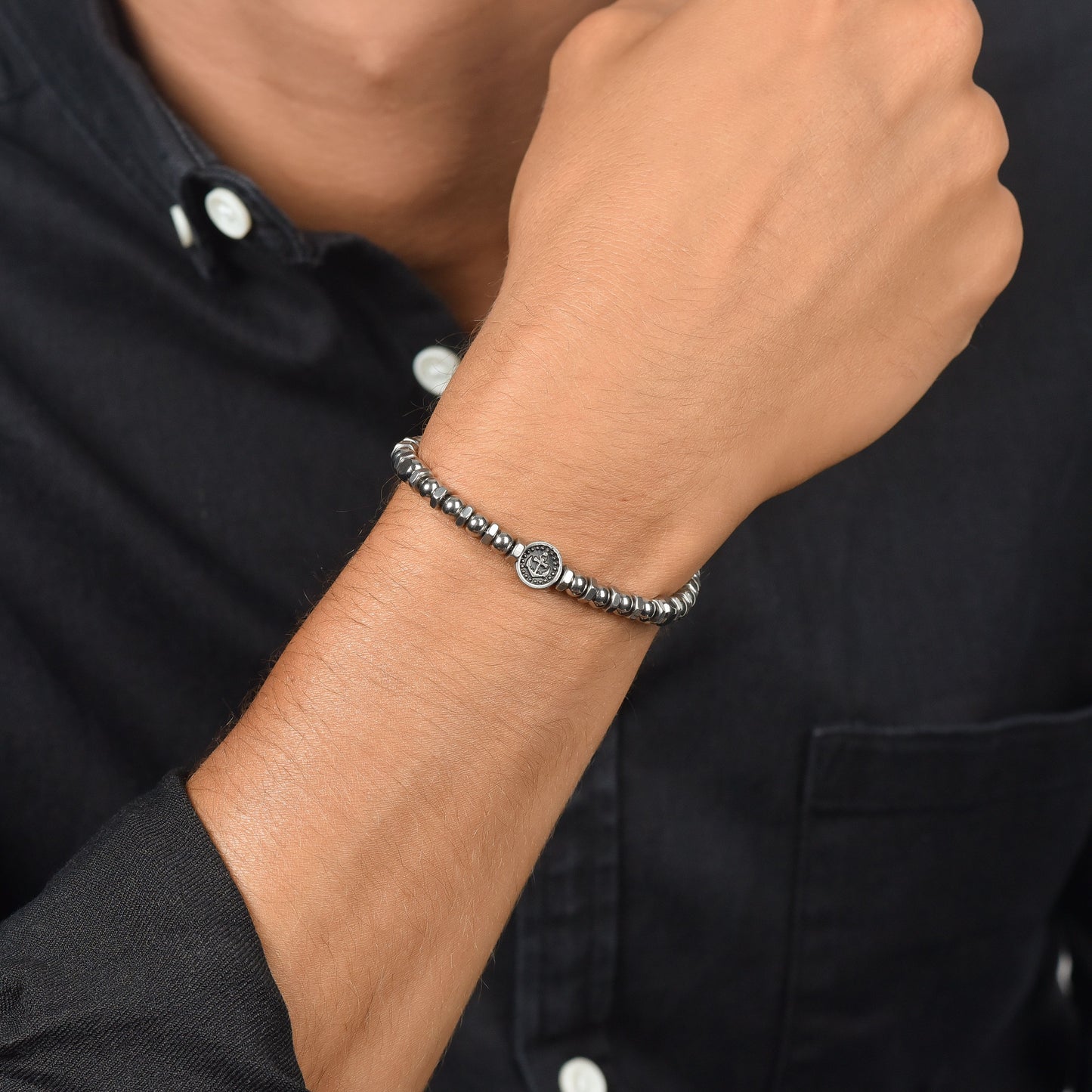 PULSERA DE ACERO PARA HOMBRE CON ANCLA Y ESMALTE NEGRO