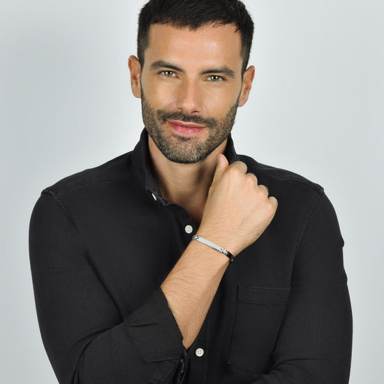 PULSERA DE ACERO PARA HOMBRE CON PLACA Y CRUCES DE PLATA